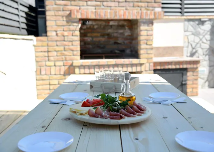 Stanic Villa *